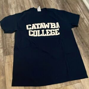 College Corner Catawba College Navy short sleeve tee medium or large NEW